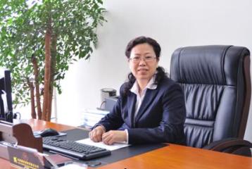 肖玲女士个人简介